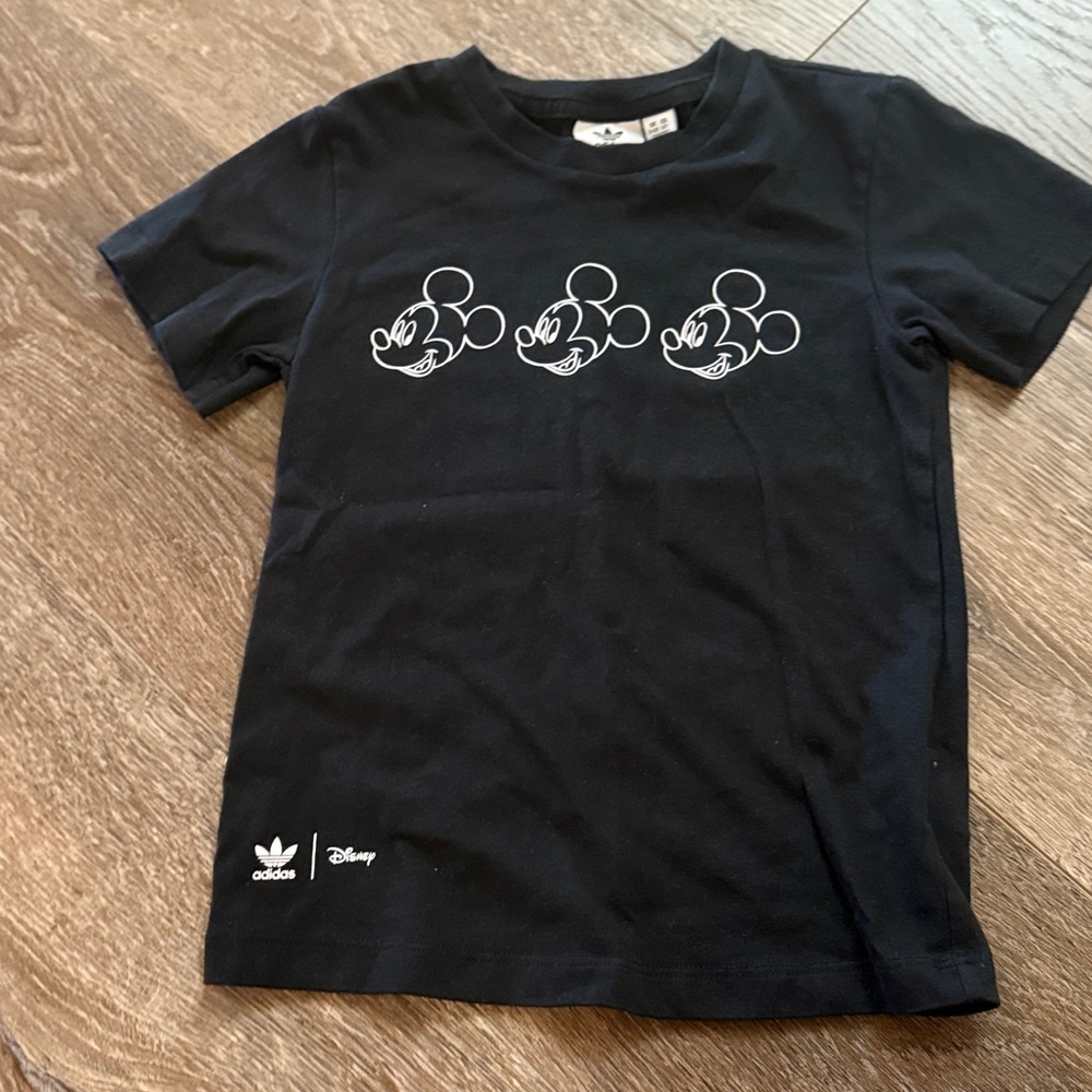 Adidas Disney Black T-shirt Size 3-4Y!